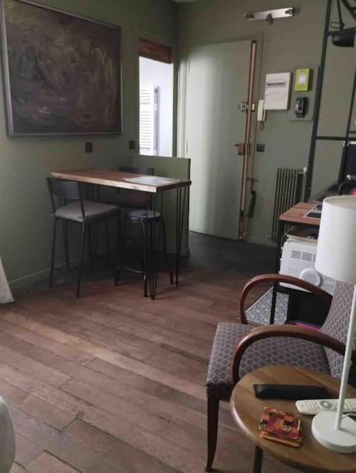 Cosy Nest In Montmartre *